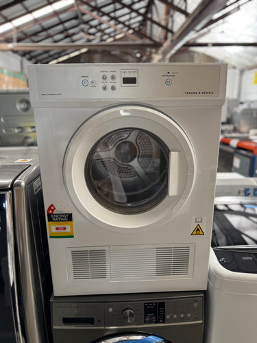 Factory second Fisher&Paykel 4.5kg Vented Dryer Model: DE4560M2 - Second Hand Appliances Geebung